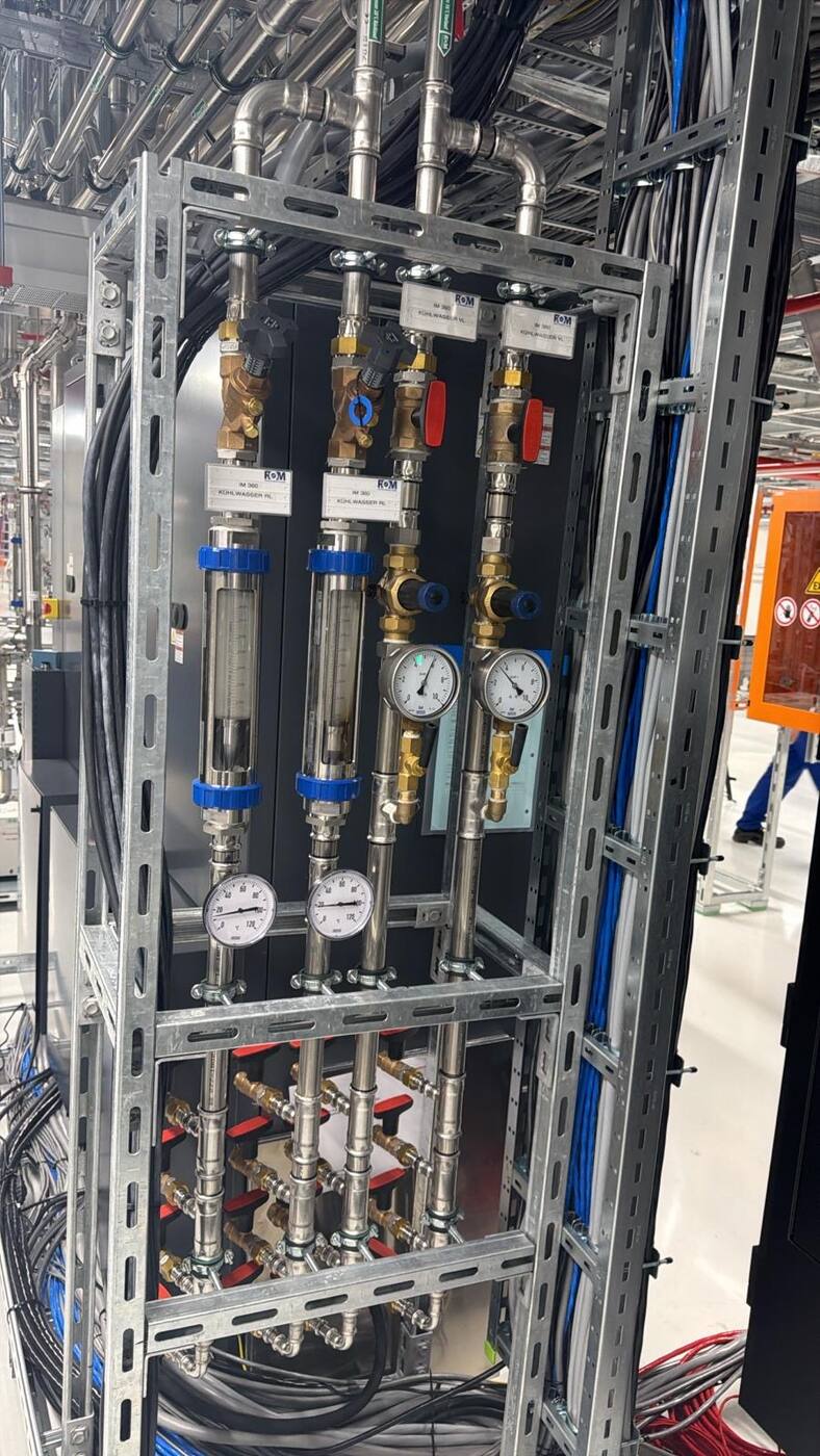 Kühlwasser-Modul mit Druck- und Temperaturanzeige